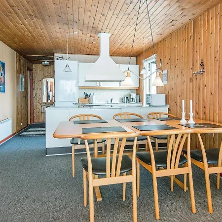 Serene Holiday Home In Jutland With Terrace Tatil Evi Harboør