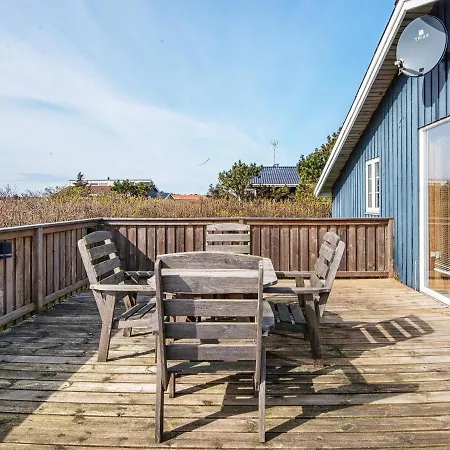 Serene Holiday Home In Jutland With Terrace Tatil Evi Harboør