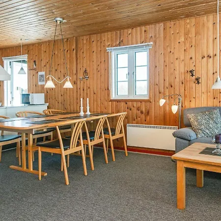Serene Holiday Home In Jutland With Terrace Tatil Evi Harboør